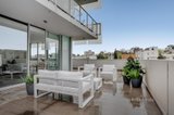 https://images.listonce.com.au/custom/160x/listings/40212-yarra-street-south-yarra-vic-3141/783/01275783_img_02.jpg?_D2JUPGW8Vc