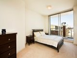 https://images.listonce.com.au/custom/160x/listings/40265-beach-street-port-melbourne-vic-3207/959/01731959_img_03.jpg?BUsZ9bvNDFg