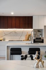 https://images.listonce.com.au/custom/160x/listings/403200-reynolds-road-doncaster-east-vic-3109/607/01927607_img_07.jpg?mQ3zY1Aap1M
