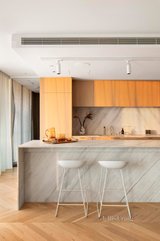 https://images.listonce.com.au/custom/160x/listings/403g14-16-the-esplanade-st-kilda-vic-3182/269/01701269_img_10.jpg?QIlU0CxVXds