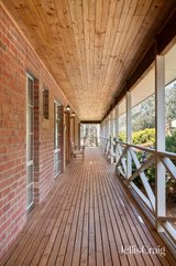 https://images.listonce.com.au/custom/160x/listings/405-douthie-road-seville-east-vic-3139/079/01981079_img_15.jpg?uIfhUzML1SM