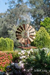 https://images.listonce.com.au/custom/160x/listings/405-douthie-road-seville-east-vic-3139/079/01981079_img_25.jpg?oeOYpwWSnoQ