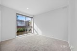 https://images.listonce.com.au/custom/160x/listings/406-lydiard-street-north-soldiers-hill-vic-3350/555/01912555_img_12.jpg?NyWaEE5XFHw