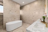 https://images.listonce.com.au/custom/160x/listings/406-mckinnon-road-bentleigh-east-vic-3165/549/01706549_img_15.jpg?5byWyqX_maw