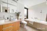 https://images.listonce.com.au/custom/160x/listings/406155-beach-street-port-melbourne-vic-3207/111/01907111_img_11.jpg?OxXDBbUF5Xg