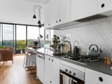 https://images.listonce.com.au/custom/160x/listings/406392-st-georges-road-fitzroy-north-vic-3068/431/01285431_img_04.jpg?1DxtV97-_t4