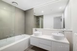 https://images.listonce.com.au/custom/160x/listings/4065-sovereign-point-court-doncaster-vic-3108/060/01394060_img_07.jpg?sxbC79BbAL8