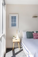 https://images.listonce.com.au/custom/160x/listings/406m201-powlett-street-east-melbourne-vic-3002/619/01816619_img_07.jpg?34FSCdICJEA