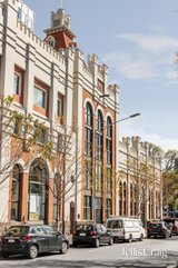 https://images.listonce.com.au/custom/160x/listings/406m201-powlett-street-east-melbourne-vic-3002/619/01816619_img_09.jpg?00vsUTR5dNY