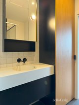 https://images.listonce.com.au/custom/160x/listings/40720-peel-street-collingwood-vic-3066/550/01937550_img_06.jpg?TNjndlowh8w