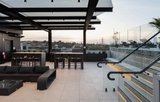 https://images.listonce.com.au/custom/160x/listings/408765-toorak-road-hawthorn-east-vic-3123/382/01986382_img_10.jpg?x58xXAnjnPI