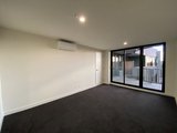 https://images.listonce.com.au/custom/160x/listings/409757-toorak-road-hawthorn-east-vic-3123/213/01768213_img_03.jpg?BRhS4icvKOs