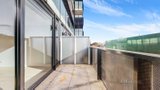 https://images.listonce.com.au/custom/160x/listings/4098-garden-street-south-yarra-vic-3141/015/01771015_img_10.jpg?xIYrZu5OA3g