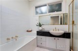 https://images.listonce.com.au/custom/160x/listings/40a-eglinton-street-kew-vic-3101/526/01185526_img_06.jpg?EKeq4f5JHYs