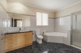https://images.listonce.com.au/custom/160x/listings/40a-james-street-preston-vic-3072/491/00768491_img_05.jpg?DOhbqClcIrA