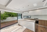 https://images.listonce.com.au/custom/160x/listings/40b-eglinton-street-kew-vic-3101/656/01680656_img_02.jpg?oYpFvfYuqhs