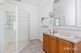 https://images.listonce.com.au/custom/160x/listings/41-barkly-street-mornington-vic-3931/882/01885882_img_09.jpg?U2WjhE6ItvM