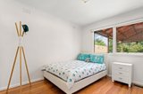 https://images.listonce.com.au/custom/160x/listings/41-clivejay-street-glen-waverley-vic-3150/957/01980957_img_06.jpg?GchbSlnJx58