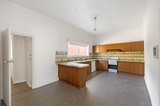 https://images.listonce.com.au/custom/160x/listings/41-cruikshank-street-port-melbourne-vic-3207/981/01731981_img_09.jpg?1wnUPZYi3hc