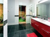 https://images.listonce.com.au/custom/160x/listings/41-derham-street-port-melbourne-vic-3207/216/01794216_img_04.jpg?CVX_-sffVYw