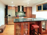 https://images.listonce.com.au/custom/160x/listings/41-derham-street-port-melbourne-vic-3207/216/01794216_img_07.jpg?21dWzm3Oet4