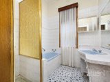 https://images.listonce.com.au/custom/160x/listings/41-elgin-street-hawthorn-vic-3122/827/01684827_img_09.jpg?jhvcN0Al26A