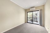 https://images.listonce.com.au/custom/160x/listings/41-eucalyptus-mews-notting-hill-vic-3168/394/01643394_img_04.jpg?FOMwMqVt4qo