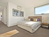 https://images.listonce.com.au/custom/160x/listings/41-gladstone-street-kew-vic-3101/518/00958518_img_07.jpg?YdN20KtstLI