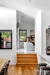 https://images.listonce.com.au/custom/160x/listings/41-hillingdon-drive-diamond-creek-vic-3089/115/01932115_img_08.jpg?L_vuDdKc_s4