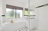 https://images.listonce.com.au/custom/160x/listings/41-joseph-avenue-new-gisborne-vic-3438/555/01991555_img_12.jpg?Wndl187pPyU