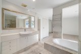 https://images.listonce.com.au/custom/160x/listings/41-kinkora-road-hawthorn-vic-3122/323/01700323_img_06.jpg?XExG-Ld79Qg