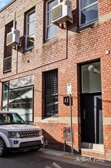 https://images.listonce.com.au/custom/160x/listings/41-little-hoddle-street-richmond-vic-3121/590/01740590_img_02.jpg?-TJJgPu3Cvo