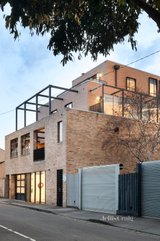 https://images.listonce.com.au/custom/160x/listings/41-little-lothian-street-north-north-melbourne-vic-3051/619/01562619_img_24.jpg?qhXCA4YiouM