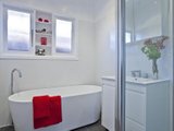 https://images.listonce.com.au/custom/160x/listings/41-mascoma-street-strathmore-vic-3041/502/00847502_img_07.jpg?BHfdcgT3WLo