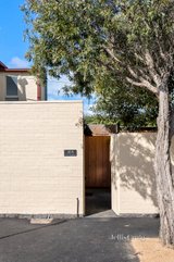 https://images.listonce.com.au/custom/160x/listings/41-miller-street-fitzroy-north-vic-3068/556/01580556_img_23.jpg?Fcne2sAe0FU