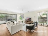 https://images.listonce.com.au/custom/160x/listings/41-norris-circuit-croydon-vic-3136/817/01525817_img_06.jpg?EtV331Qg2QY