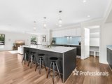 https://images.listonce.com.au/custom/160x/listings/41-norris-circuit-croydon-vic-3136/817/01525817_img_09.jpg?D3aRD5NsT5w