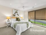 https://images.listonce.com.au/custom/160x/listings/41-norris-circuit-croydon-vic-3136/817/01525817_img_14.jpg?vuVLEmVKZeY