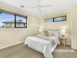 https://images.listonce.com.au/custom/160x/listings/41-norris-circuit-croydon-vic-3136/817/01525817_img_17.jpg?QlFRyFQQExo