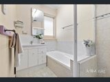 https://images.listonce.com.au/custom/160x/listings/41-police-road-mulgrave-vic-3170/103/01949103_img_09.jpg?KkhnAUjLwUo