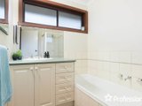 https://images.listonce.com.au/custom/160x/listings/41-rawlinson-street-croydon-vic-3136/443/01526443_img_09.jpg?V9XguLkolvk