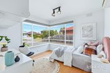 https://images.listonce.com.au/custom/160x/listings/41-waters-drive-seaholme-vic-3018/182/01916182_img_09.jpg?Nm5tOWGzRIM