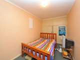 https://images.listonce.com.au/custom/160x/listings/410-blenheim-road-newport-vic-3015/157/01614157_img_03.jpg?wYMoO9-bKxU