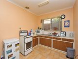 https://images.listonce.com.au/custom/160x/listings/410-blenheim-road-newport-vic-3015/157/01614157_img_04.jpg?evnLJOx-vOM