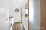 https://images.listonce.com.au/custom/160x/listings/410-chisholm-street-black-hill-vic-3350/328/01781328_img_10.jpg?W0VgxXpEXS8