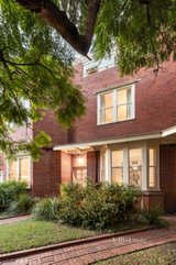 https://images.listonce.com.au/custom/160x/listings/4100-110-curzon-street-north-melbourne-vic-3051/379/01691379_img_14.jpg?qBz2nqCoIvc
