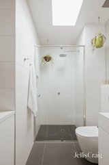 https://images.listonce.com.au/custom/160x/listings/4105-grange-road-fairfield-vic-3078/417/01988417_img_17.jpg?BhfEUJg9Tcw