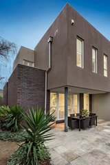 https://images.listonce.com.au/custom/160x/listings/411-northcote-road-armadale-vic-3143/256/00305256_img_08.jpg?RyAfU-zcwDY