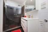 https://images.listonce.com.au/custom/160x/listings/41131-lonsdale-street-melbourne-vic-3000/288/01719288_img_03.jpg?jadejRXJJ-Q