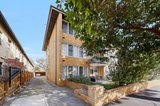 https://images.listonce.com.au/custom/160x/listings/411a-milton-street-elwood-vic-3184/920/01975920_img_12.jpg?rb6yOPmdqt8